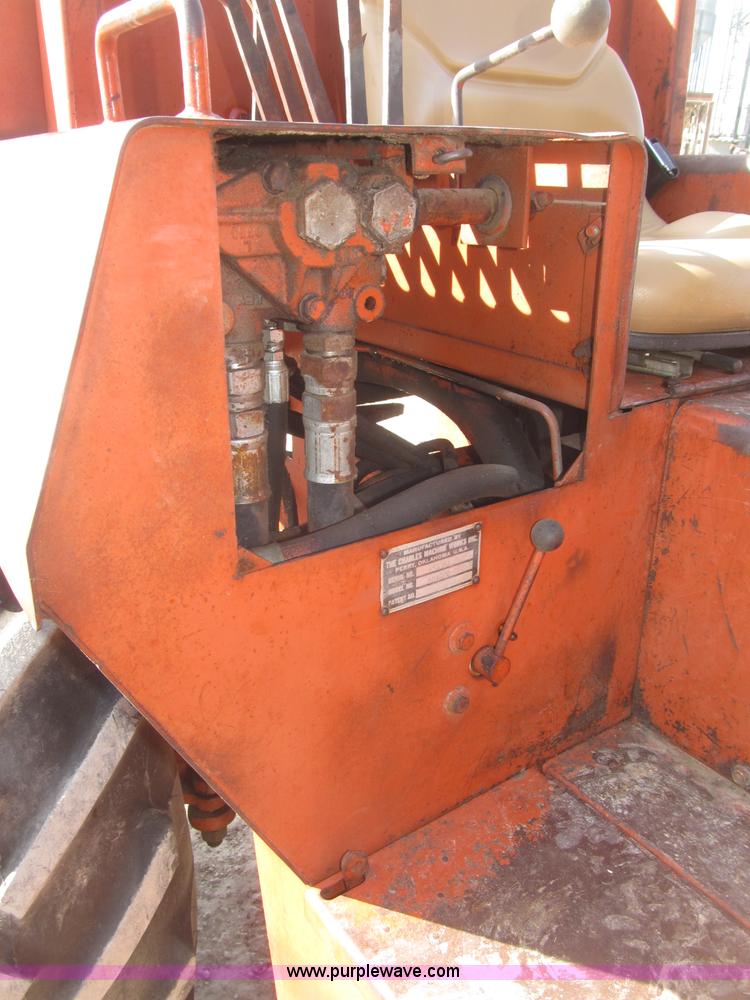 image for item B5373 Ditch Witch 6510 RO trencher