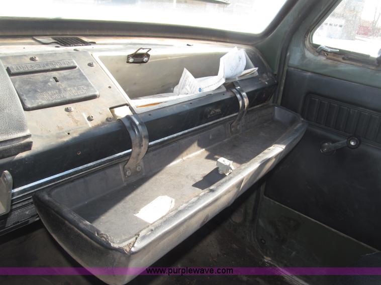 image for item B5375 1977 Dodge W250/M8880 pickup truck