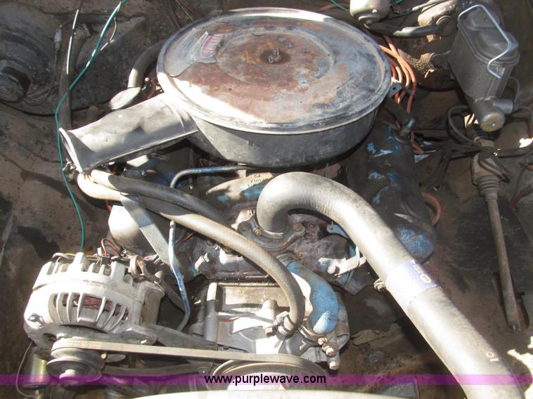 image for item B5375 1977 Dodge W250/M8880 pickup truck