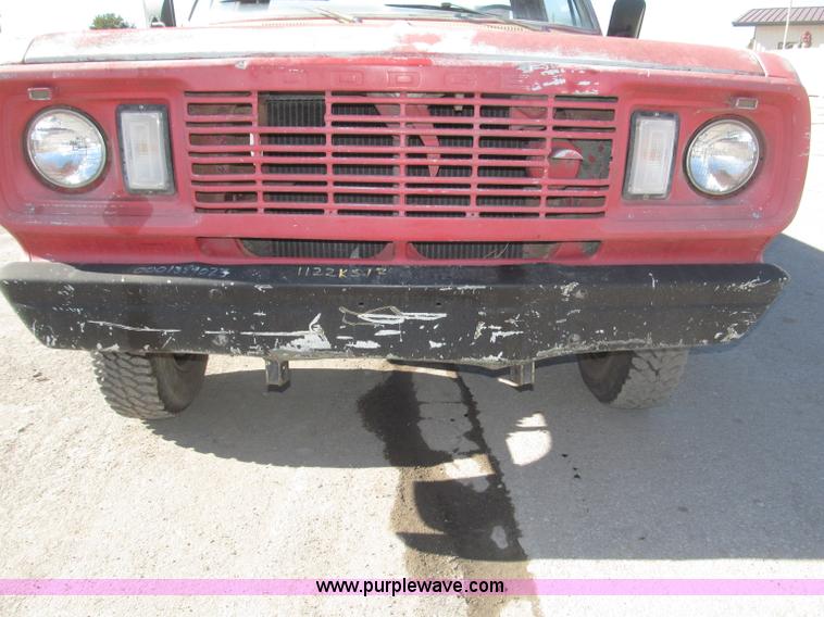 image for item B5375 1977 Dodge W250/M8880 pickup truck