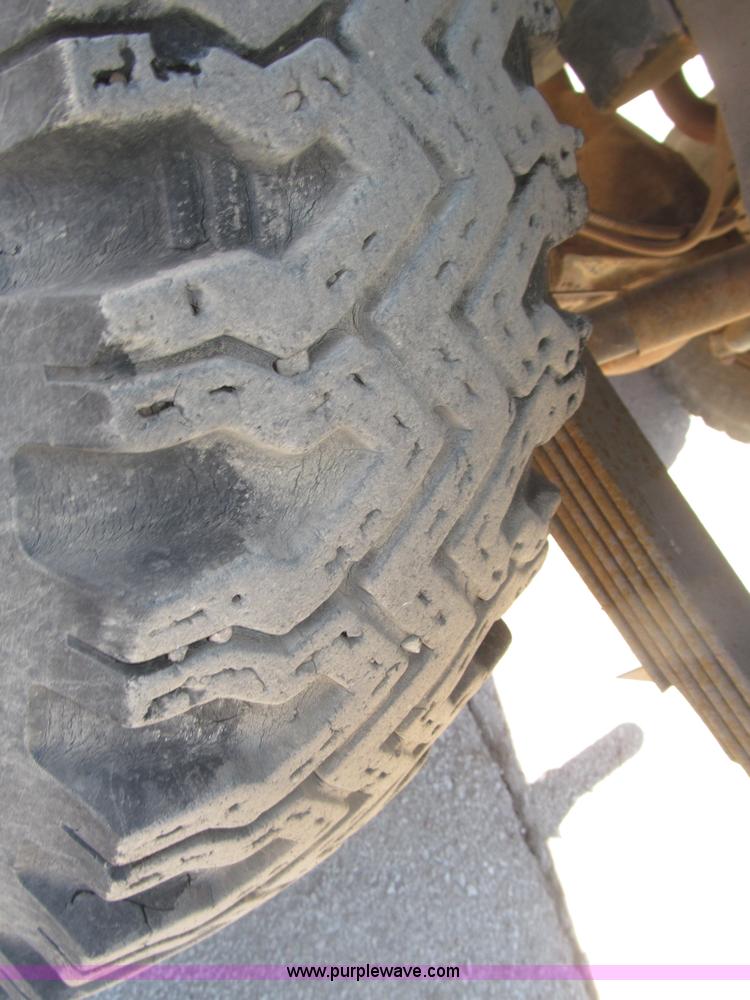 image for item B5375 1977 Dodge W250/M8880 pickup truck