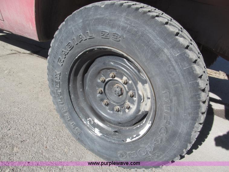 image for item B5375 1977 Dodge W250/M8880 pickup truck