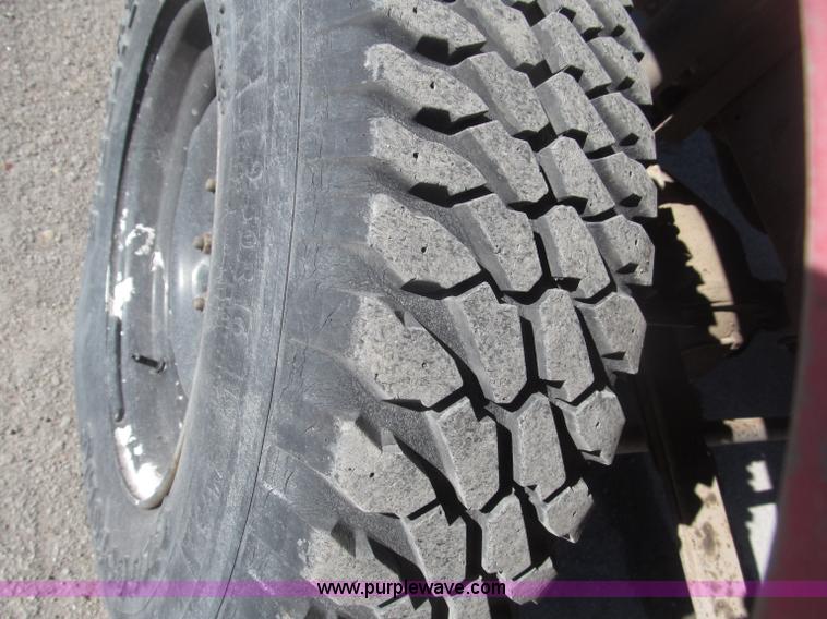 image for item B5375 1977 Dodge W250/M8880 pickup truck