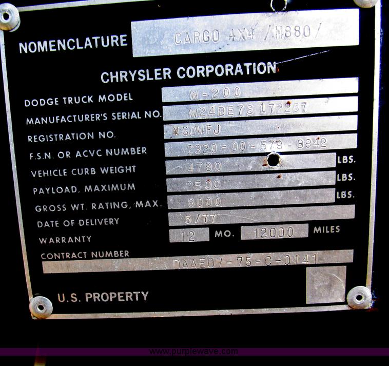 image for item B5375 1977 Dodge W250/M8880 pickup truck