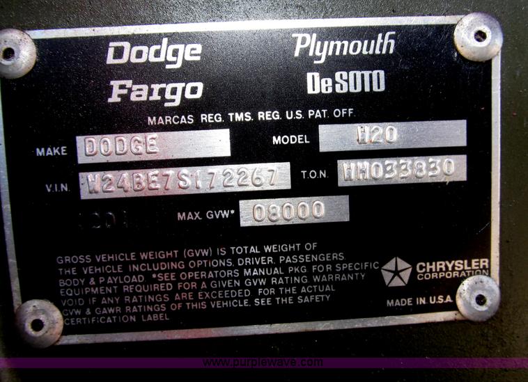 image for item B5375 1977 Dodge W250/M8880 pickup truck