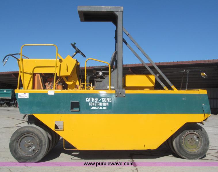 image for item B5376 1986 Bros SP pneumatic roller