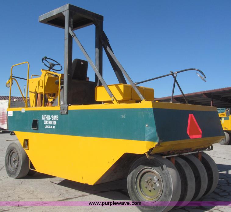 image for item B5376 1986 Bros SP pneumatic roller