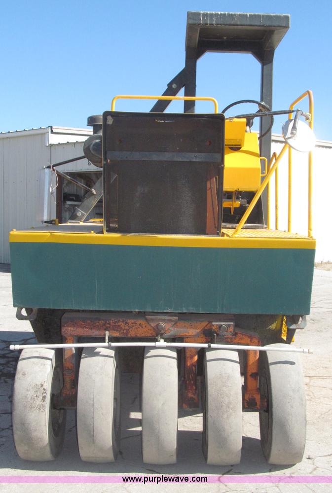 image for item B5376 1986 Bros SP pneumatic roller