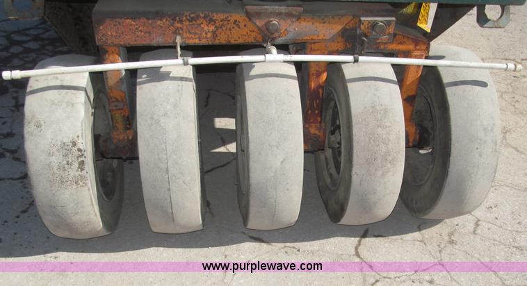 image for item B5376 1986 Bros SP pneumatic roller