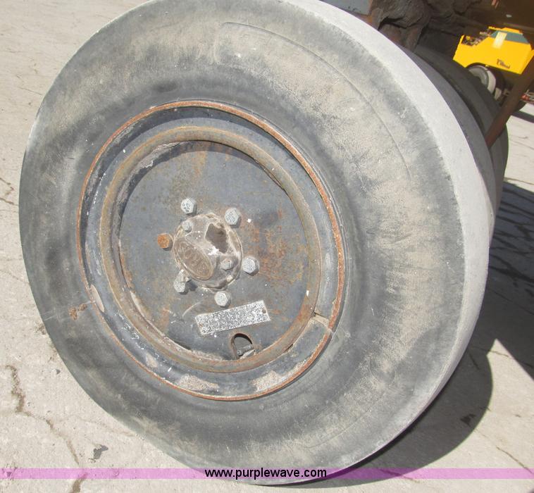 image for item B5376 1986 Bros SP pneumatic roller