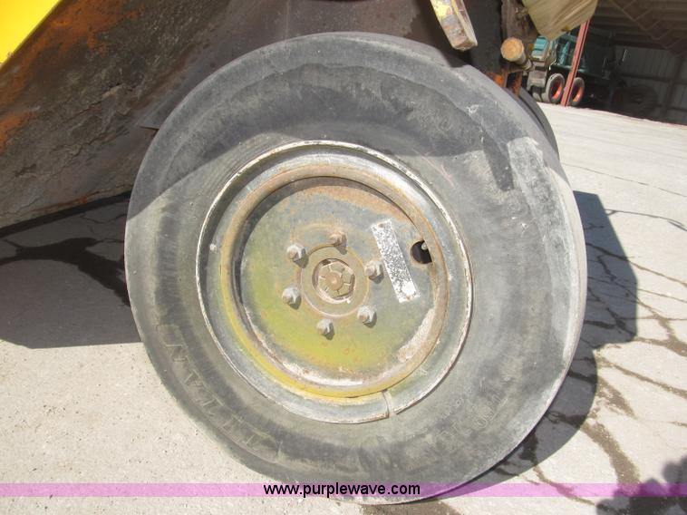 image for item B5376 1986 Bros SP pneumatic roller