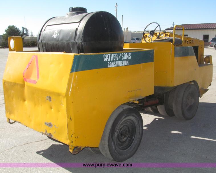 image for item B5377 1968 Hyster C530A articulating pneumatic roller