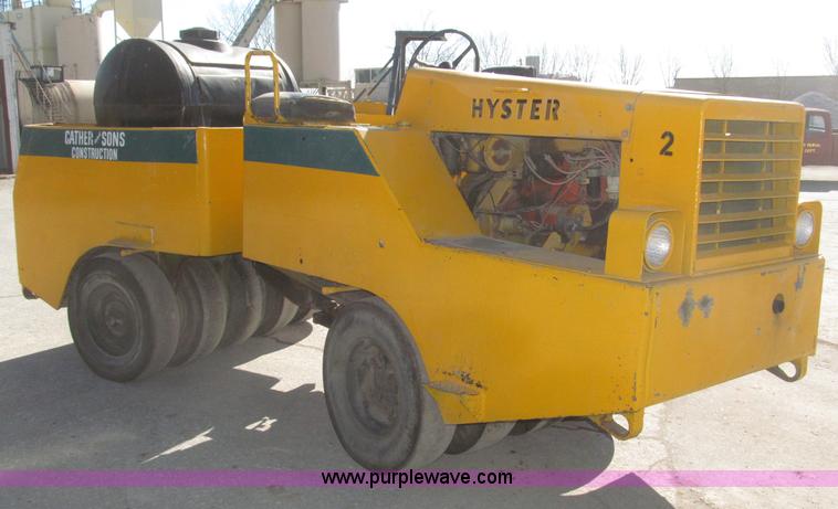 image for item B5377 1968 Hyster C530A articulating pneumatic roller