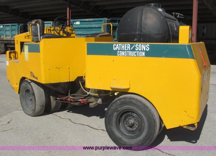 image for item B5377 1968 Hyster C530A articulating pneumatic roller