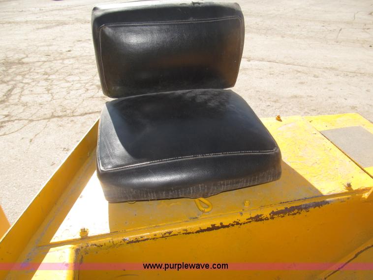 image for item B5377 1968 Hyster C530A articulating pneumatic roller