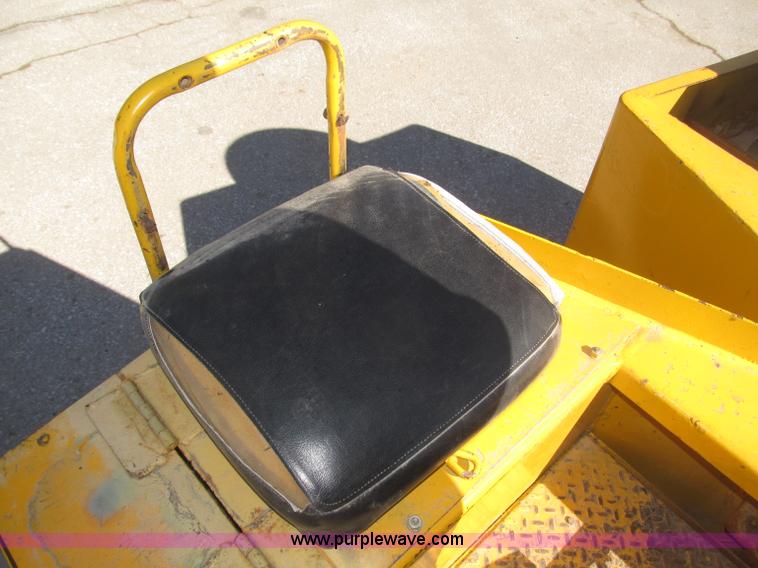 image for item B5377 1968 Hyster C530A articulating pneumatic roller