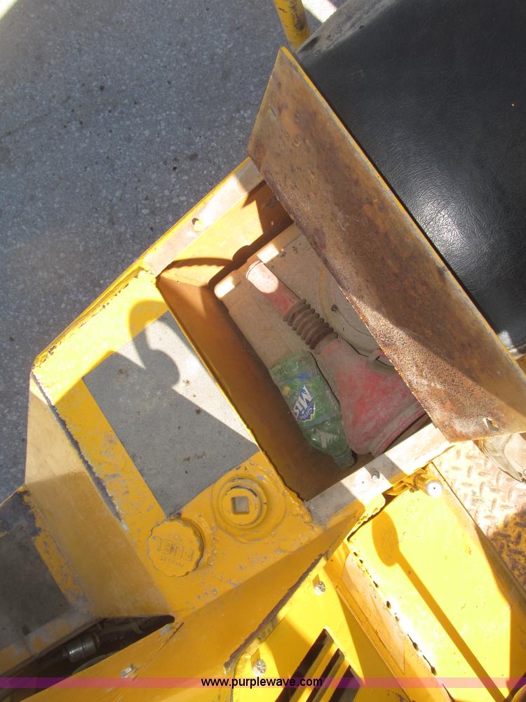 image for item B5377 1968 Hyster C530A articulating pneumatic roller