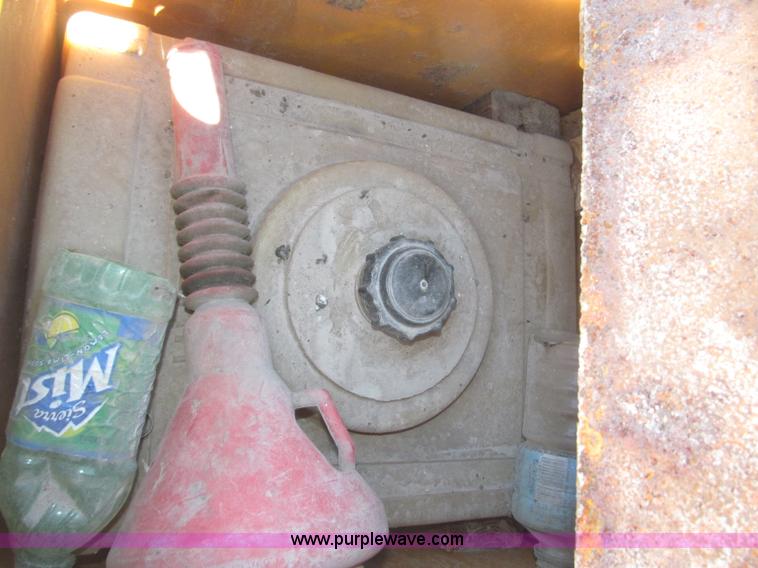 image for item B5377 1968 Hyster C530A articulating pneumatic roller