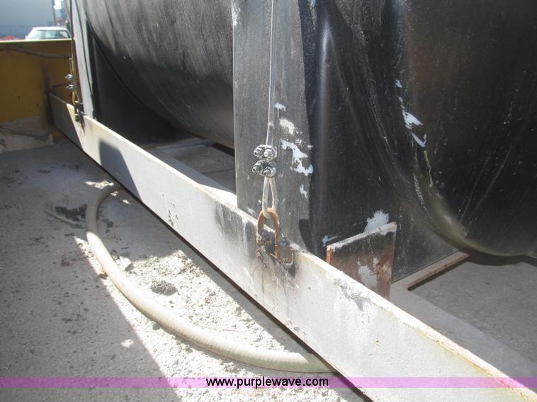 image for item B5377 1968 Hyster C530A articulating pneumatic roller