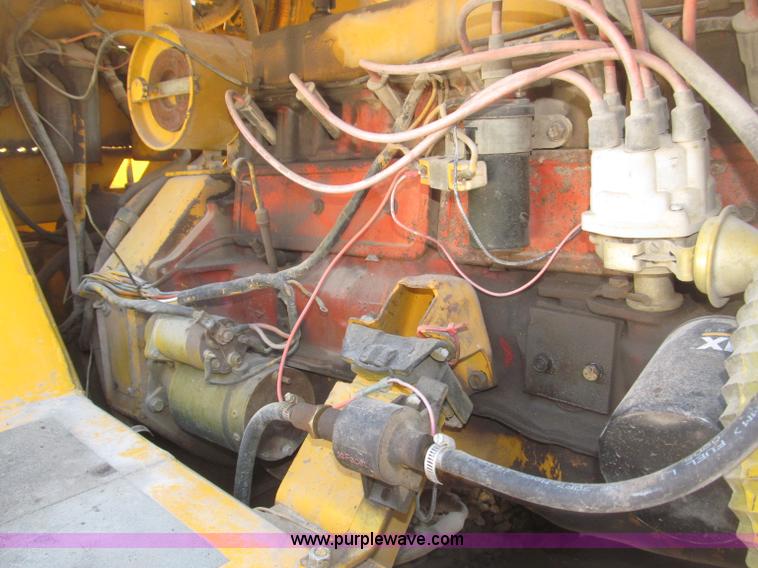 image for item B5377 1968 Hyster C530A articulating pneumatic roller