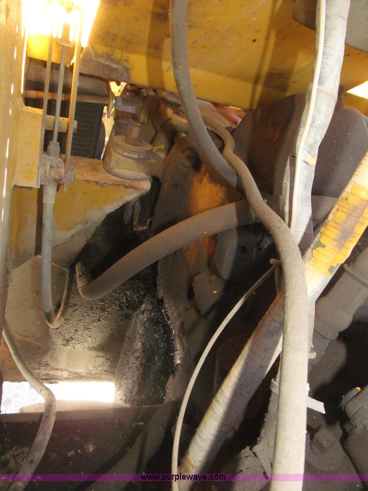 image for item B5377 1968 Hyster C530A articulating pneumatic roller