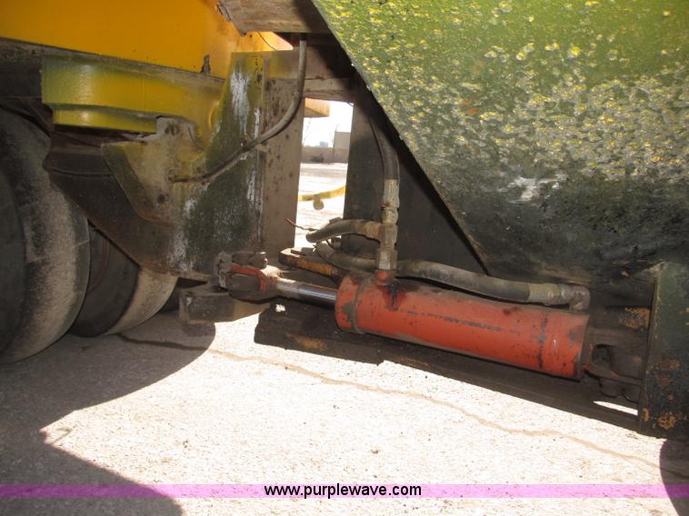 image for item B5377 1968 Hyster C530A articulating pneumatic roller