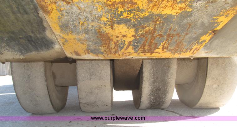 image for item B5377 1968 Hyster C530A articulating pneumatic roller