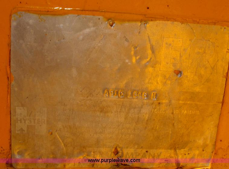 image for item B5377 1968 Hyster C530A articulating pneumatic roller