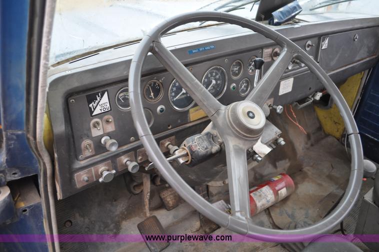 image for item C3321 1969 International Fleetstar 2010A semi truck