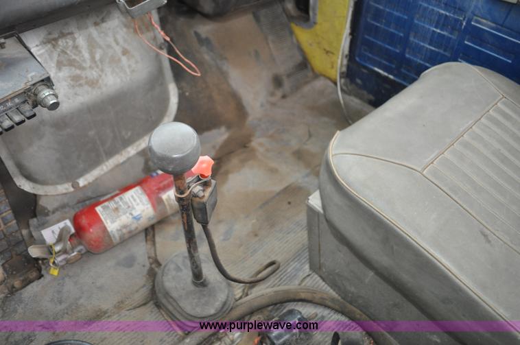 image for item C3321 1969 International Fleetstar 2010A semi truck