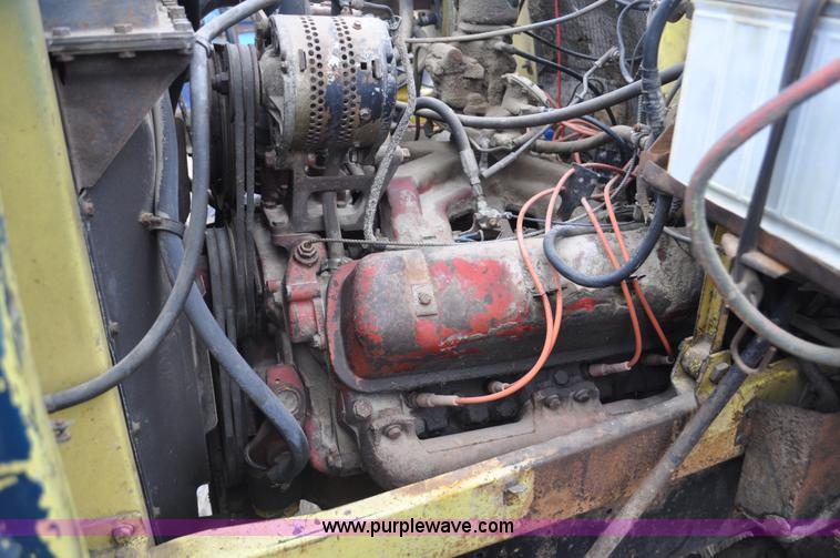 image for item C3321 1969 International Fleetstar 2010A semi truck