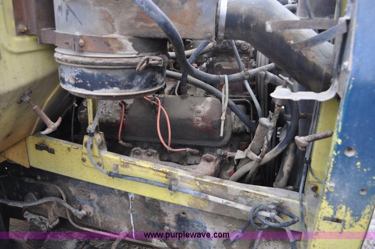 image for item C3321 1969 International Fleetstar 2010A semi truck