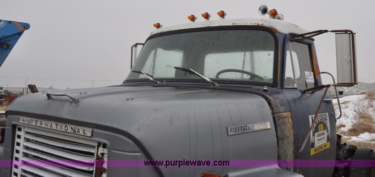 image for item C3321 1969 International Fleetstar 2010A semi truck