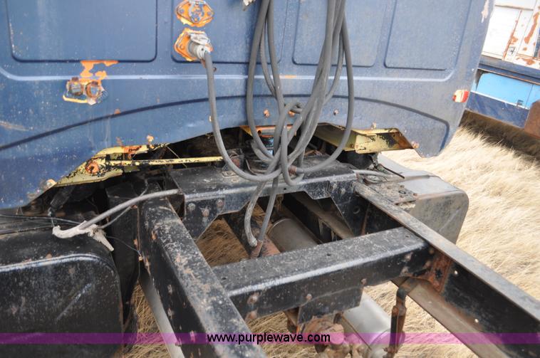 image for item C3321 1969 International Fleetstar 2010A semi truck