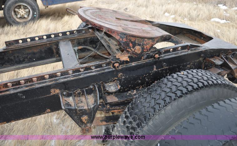 image for item C3321 1969 International Fleetstar 2010A semi truck