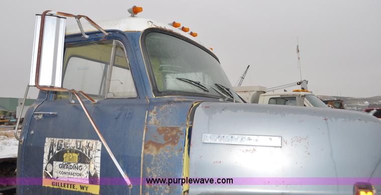 image for item C3321 1969 International Fleetstar 2010A semi truck