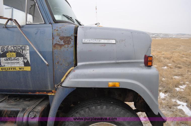 image for item C3321 1969 International Fleetstar 2010A semi truck