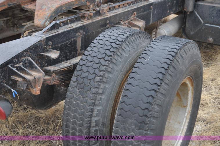 image for item C3321 1969 International Fleetstar 2010A semi truck