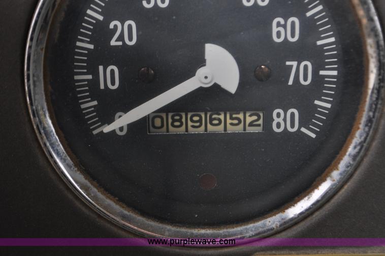 image for item C3321 1969 International Fleetstar 2010A semi truck