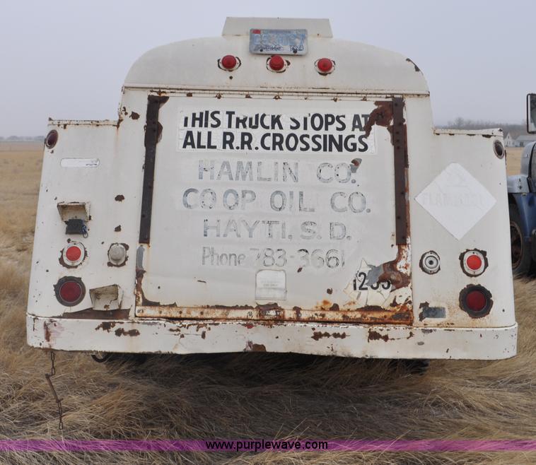 image for item C3322 1980 Ford F700 fuel truck