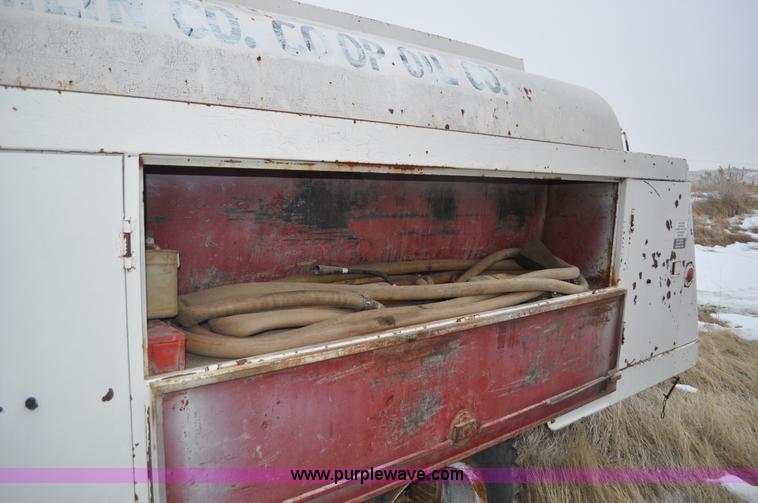 image for item C3322 1980 Ford F700 fuel truck