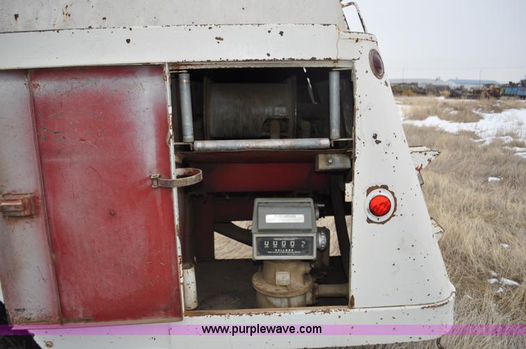 image for item C3322 1980 Ford F700 fuel truck