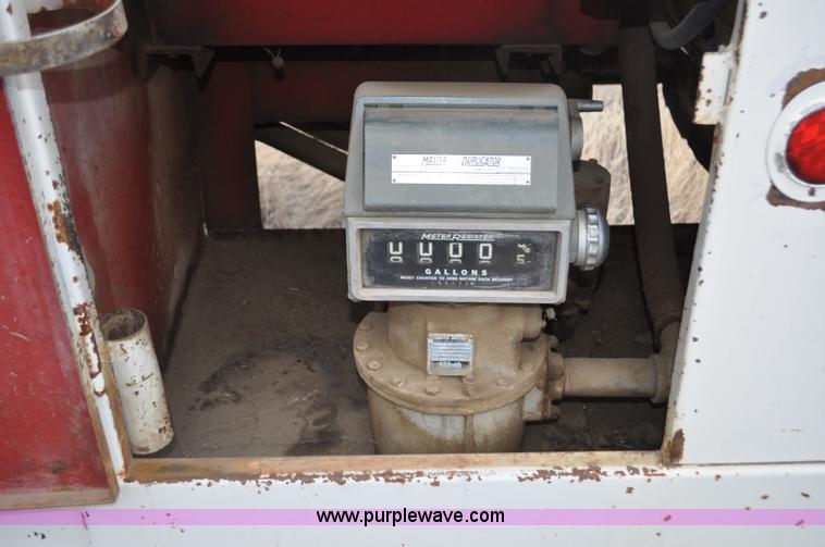 image for item C3322 1980 Ford F700 fuel truck