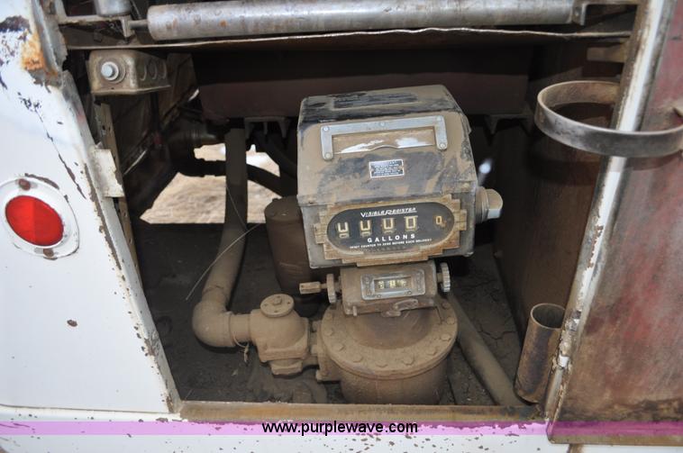 image for item C3322 1980 Ford F700 fuel truck