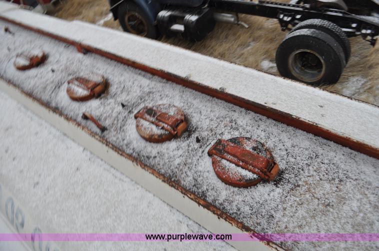 image for item C3322 1980 Ford F700 fuel truck