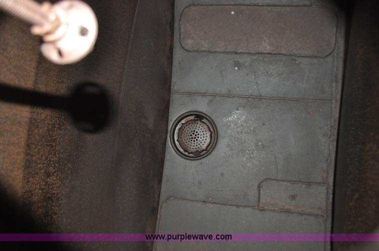 image for item C3322 1980 Ford F700 fuel truck