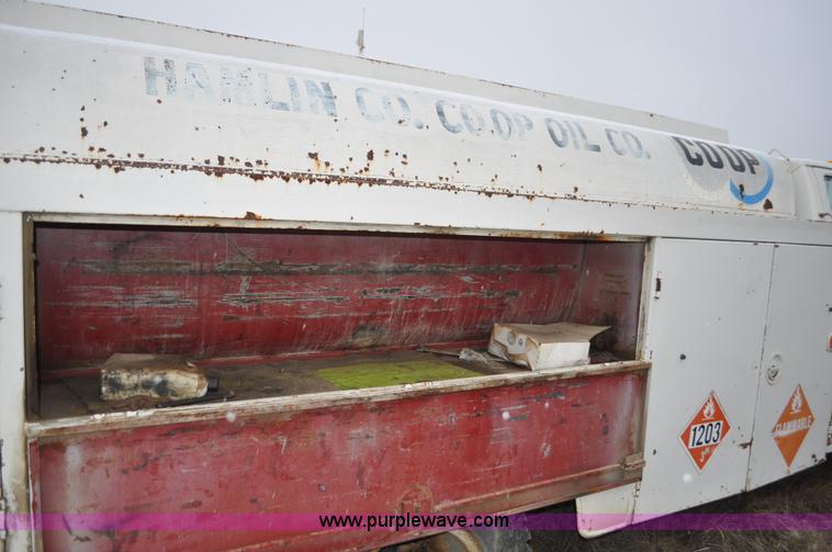 image for item C3322 1980 Ford F700 fuel truck