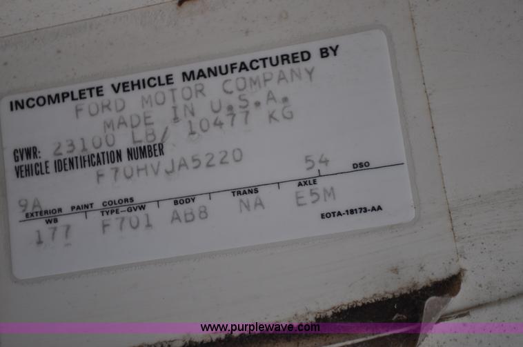 image for item C3322 1980 Ford F700 fuel truck