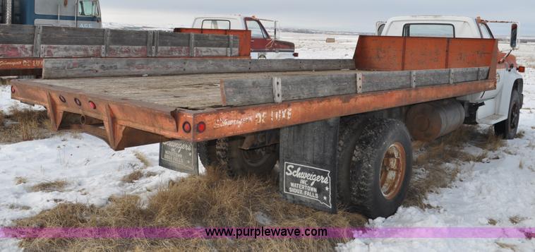 image for item C3324 1979 Chevrolet Scottsdale C70 flatbed truck