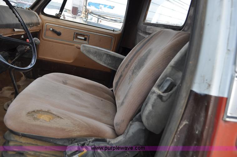 image for item C3324 1979 Chevrolet Scottsdale C70 flatbed truck